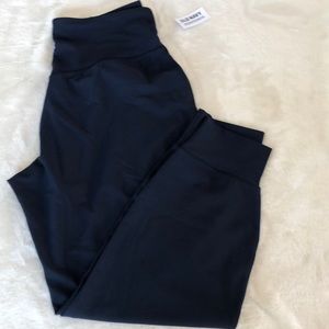 NWT. Old Navy active powersoft high rise jogger go - dry. Medium petite (navy)